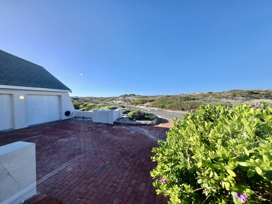 4 Bedroom Property for Sale in Jakkalsfontein Western Cape